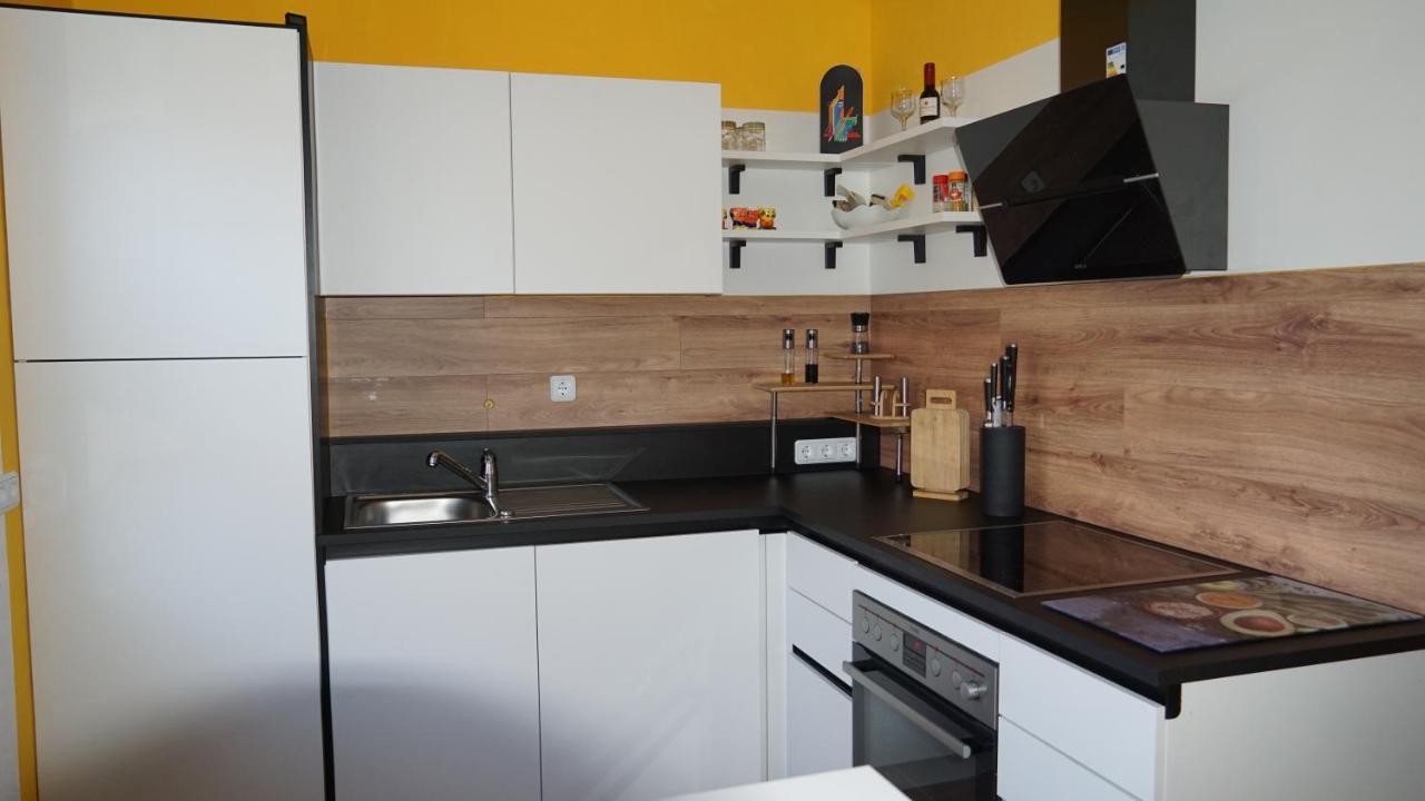 Grosszuegige Wohnung Mit Terrasse Und Gartenzugang - Das Komplette Erdgeschoss Bindlach Ngoại thất bức ảnh