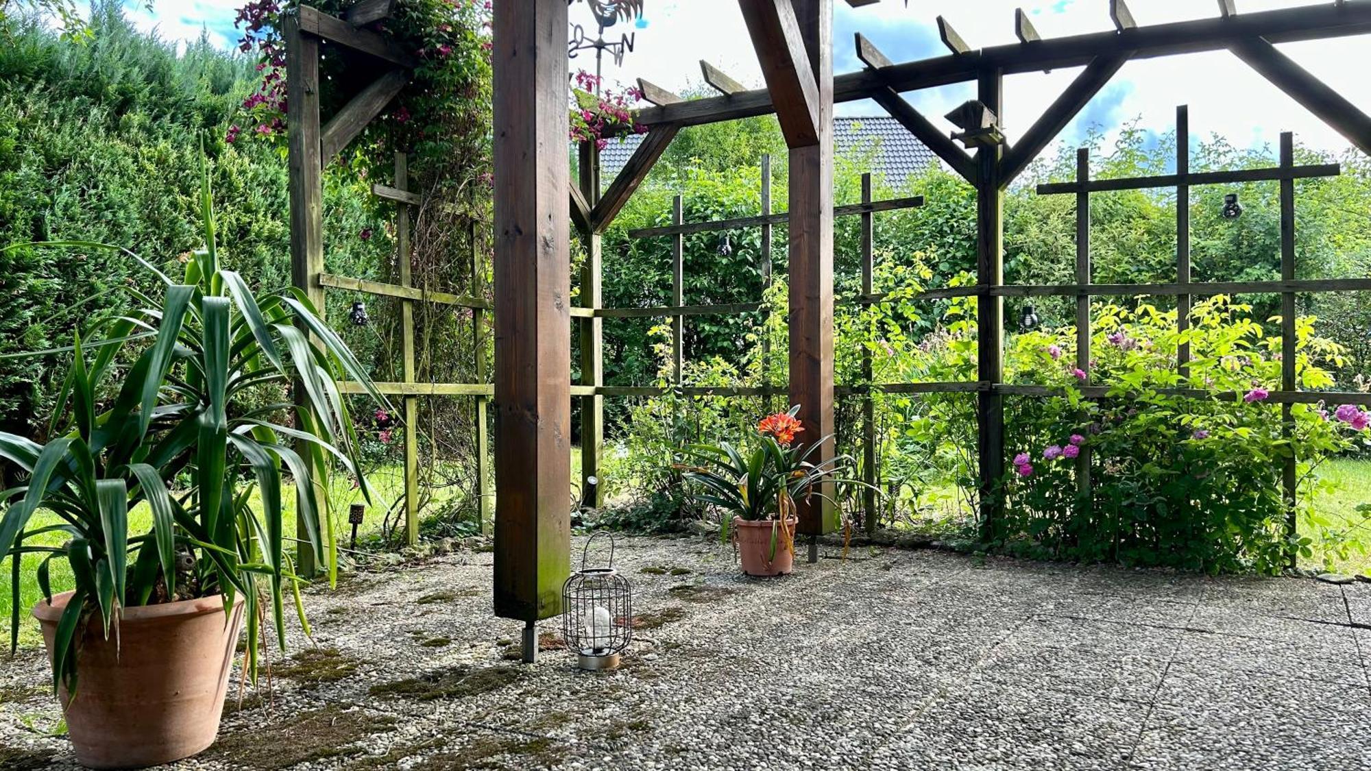 Grosszuegige Wohnung Mit Terrasse Und Gartenzugang - Das Komplette Erdgeschoss Bindlach Ngoại thất bức ảnh