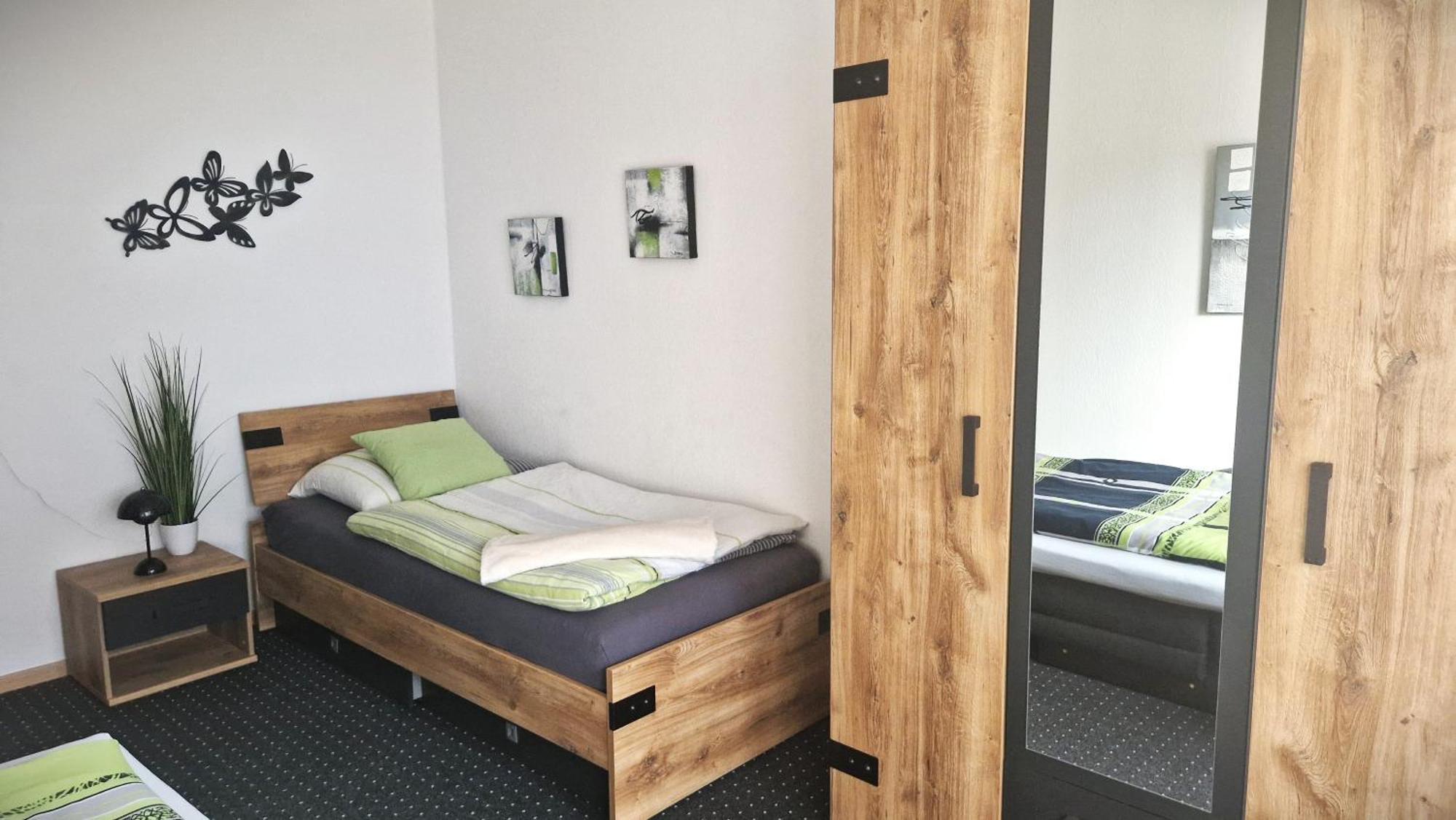 Grosszuegige Wohnung Mit Terrasse Und Gartenzugang - Das Komplette Erdgeschoss Bindlach Ngoại thất bức ảnh